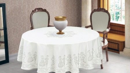 Lahat tungkol sa mga tablecloth para sa mga round table