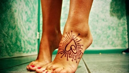 Vše o tetování pro dívky na noze