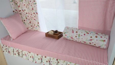 Auswahl einer Matratze auf der Fensterbank