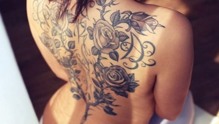 Татуировки на гърба за жени