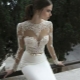 El vestido de novia de tubo es versátil y sofisticado.