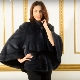 Norkový kabát je stylová věc pro luxusní ženu