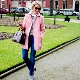 Какво мога да нося с розово късо палто?