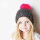 Sombreros para niños con pompones