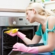 Hoe de oven thuis te reinigen van vet en koolstofafzettingen?
