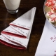 ¿Cómo doblar bellamente servilletas para la mesa de Año Nuevo?