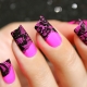 Black at pink manicure: isang kumbinasyon ng lambing at chic