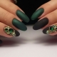 Zwarte en groene manicure: modieuze en ongebruikelijke ontwerpideeën