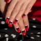 Czerwono-czarny manicure - ucieleśnienie jasności i elegancji