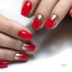 Manicure in rode tinten: design en kleurencombinaties