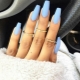 Matte blue manicure - kagandahan at pagiging simple