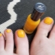 Orange pedicure: tips for choosing and creating a design