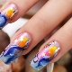 Idee per manicure con delfini alla moda