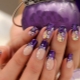 Ontwerpopties voor paarse manicure
