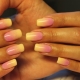 Žuto-ružičasta manikura: trendovi i neobična rješenja