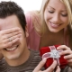 Što pokloniti mužu za prvu godišnjicu braka?