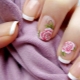 Niezwykły francuski manicure z kwiatami