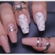 Mga kuko na hugis kabaong - isang bagong kontrobersyal na trend sa manicure
