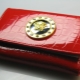 Una billetera para atraer dinero en feng shui.