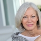 حلاقة الشعر للنساء الأكبر سنًا: ميزات ونصائح للاختيار والتصميم
