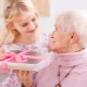 Ce să-i oferi unei bunici pentru o aniversare?