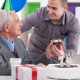 Apa yang perlu diberikan kepada bapa anda pada hari lahirnya yang ke-70?