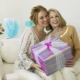 Hadiah apa untuk diberikan kepada ibu mertua untuk hari lahirnya?