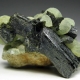 Epidota: características, propiedades y aplicaciones de la piedra.