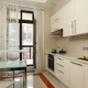 Design einer kleinen Küche mit Balkon: Optionen und Tipps zur Auswahl