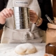 Tasse tamisée pour tamiser la farine: caractéristiques, types et critères de sélection
