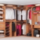 Fyld garderobeskabet i soveværelset: grundlæggende regler og interessante ideer