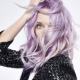 Šviesiai violetiniai plaukai: kam jie skirti ir kaip pasirinkti tinkamą spalvą?