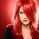Color de cabell vermell brillant: qui s'adapta i com aconseguir-ho?