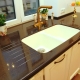 أحواض مدمجة في سطح المطبخ: أصناف ومعايير الاختيار
