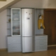 Koridorda buzdolabı: artıları ve eksileri, konum seçenekleri, örnekler