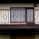 Pagar balkoni: jenis dan cadangan untuk dipilih