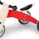 Three-wheeled balance bikes: design features and subtleties of choice