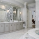 Πλακάκια καθρέφτη στο μπάνιο: χαρακτηριστικά, πλεονεκτήματα και μειονεκτήματα, συστάσεις για επιλογή