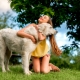 Mujer perro: características y compatibilidad.