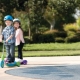 Scooters eléctricos para niños: tipos, fabricantes populares y criterios de selección.
