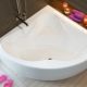 Vasche da bagno angolari in acrilico: varietà, dimensioni e consigli per la scelta