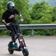 Scooters eléctricos para adultos de 120 kg: calificación de los mejores modelos y recomendaciones para elegir
