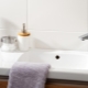 Hijyenik duşa sahip lavabo bataryaları: seçim çeşitleri ve özellikleri