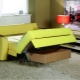 Sofa dengan mekanisme akordion dan kotak linen