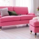 Rozā dīvāni interjerā