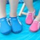 Pantofi pentru copii pentru piscină: caracteristici, varietăți, subtilități la alegere