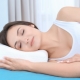 Làm thế nào để ngủ đúng cách trên một chiếc gối chỉnh hình?