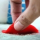 Come rimuovere la plastilina dal tappeto?