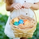 Hacer una canasta para huevos de Pascua y decorarla