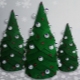 صنع أشجار عيد الميلاد من المناديل
